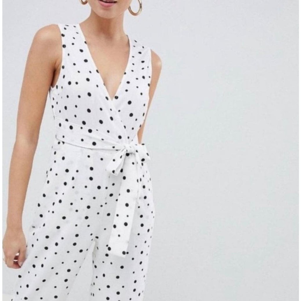 Zaful Jumpsuit NWT Polka Dot Wide Leg Medium White Black Wrap V-Neck Tie Front